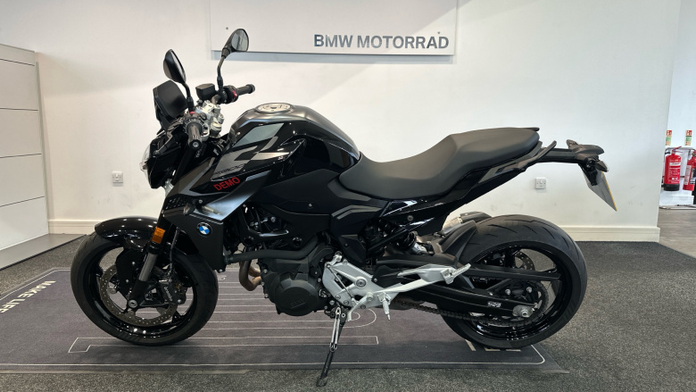 BMW F900 R (25MY)